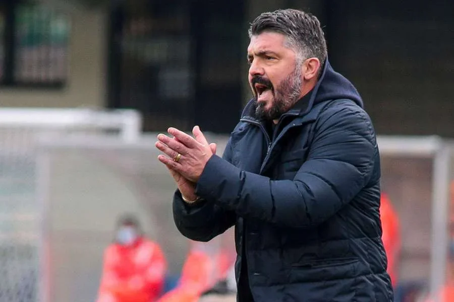 Gennaro Gattuso, aplaudiendo