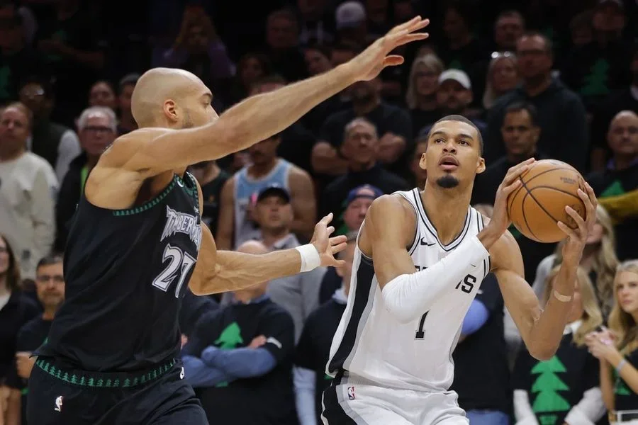 NBA: Playoffs-San Antonio Spurs at Minnesota Timberwolves